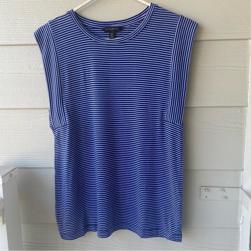 BANANA REPUBLIC Blue & White Striped Tee